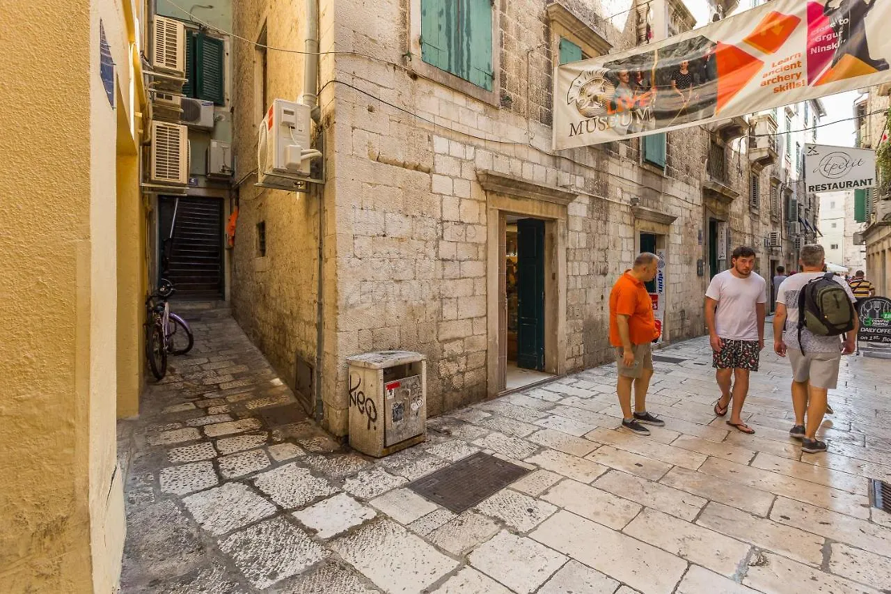 Daire Hidden Gem In Diocletian Palace Old Town Center Split